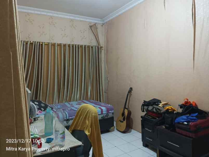 dijual rumah komplek kayu ringin jaya