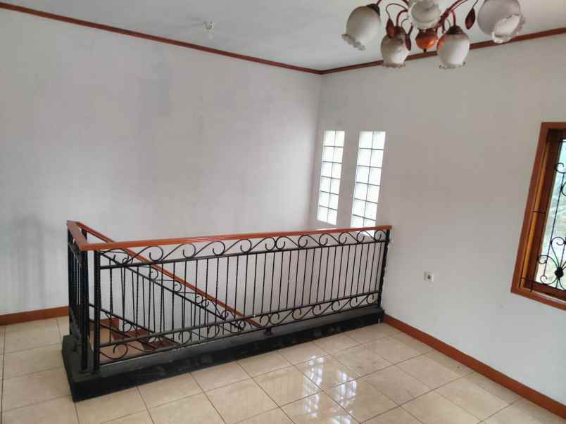 dijual rumah komplek pasadena residence