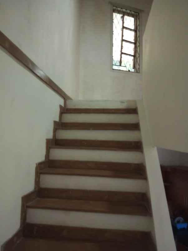 dijual rumah komplek setiabudi regency