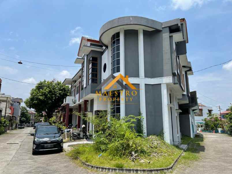 dijual rumah komplek taman kyoto jalan