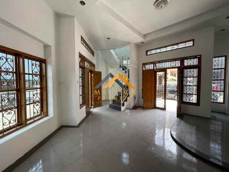 dijual rumah komplek taman kyoto jalan