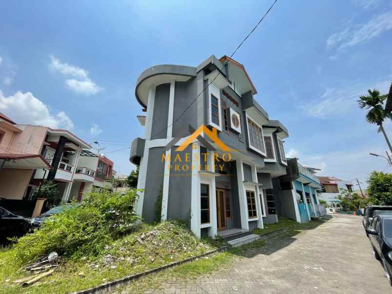 dijual rumah komplek taman kyoto jalan