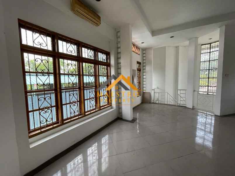 dijual rumah komplek taman kyoto jalan