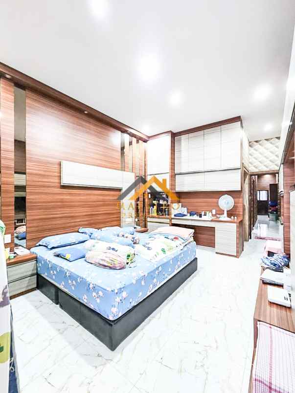 dijual rumah komplek tenun indah jalan