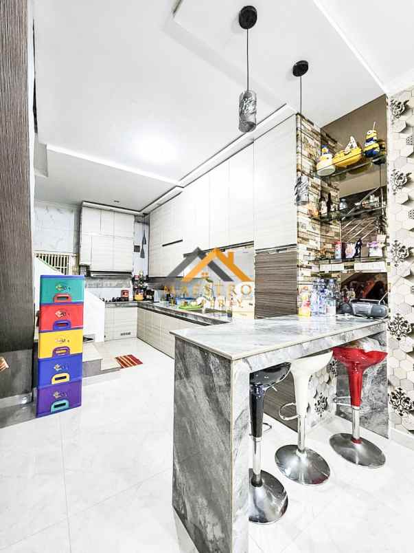 dijual rumah komplek tenun indah jalan