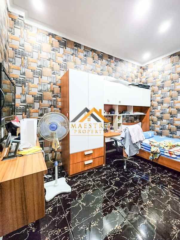 dijual rumah komplek tenun indah jalan