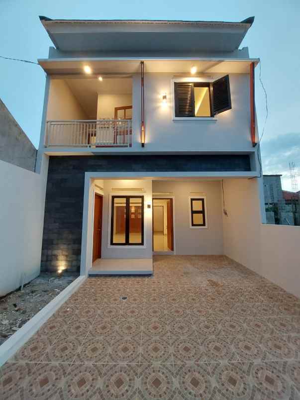 dijual rumah konsep resort bali jakarta timur