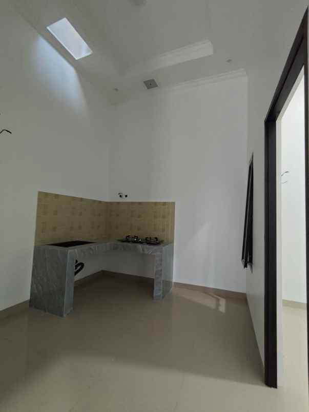 dijual rumah kota harapan indah bekasi