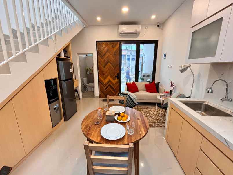 dijual rumah kukusan beji depok