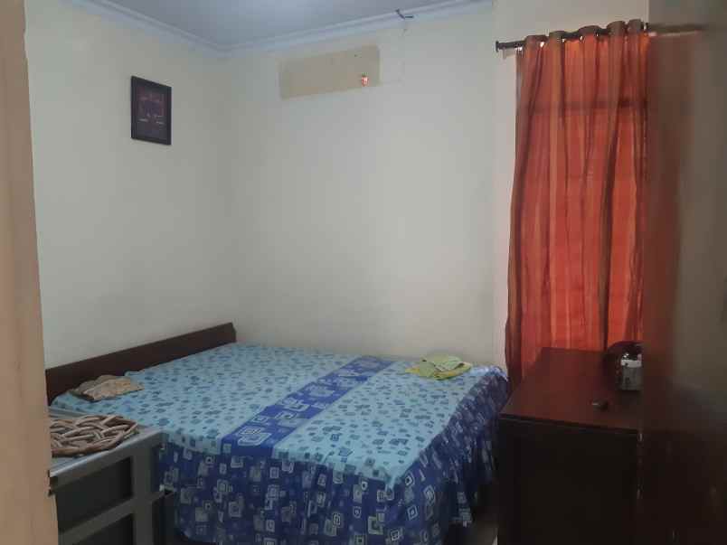 dijual rumah lama dekat kampus muhammad serudji jember