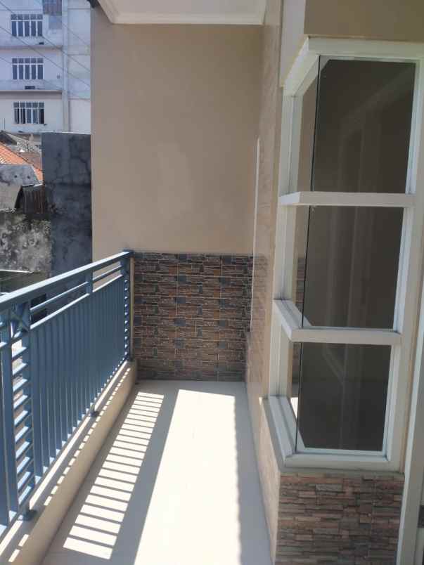 dijual rumah lebak