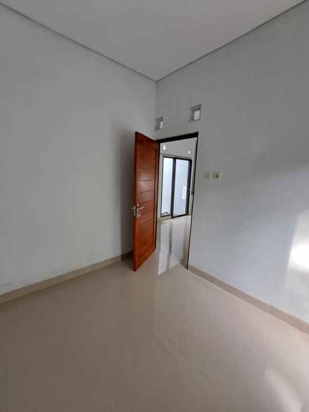 dijual rumah lemahdadi