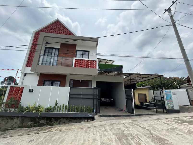 dijual rumah lembang bandung