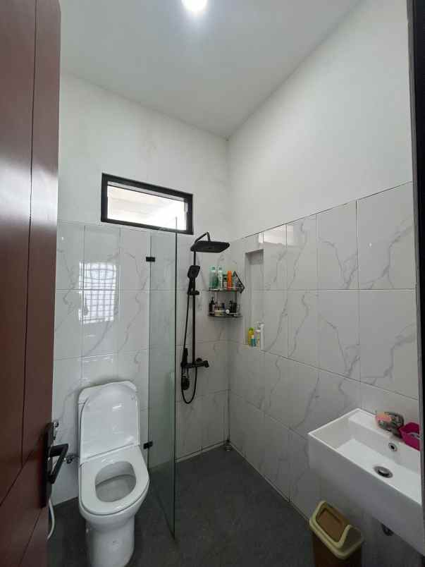 dijual rumah lembang bandung