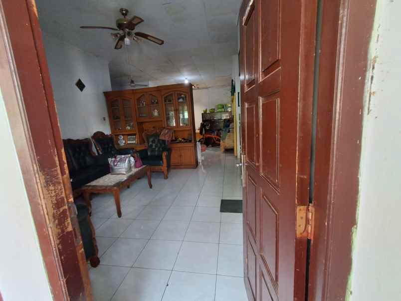 dijual rumah lokasi jl pemuda rt 008