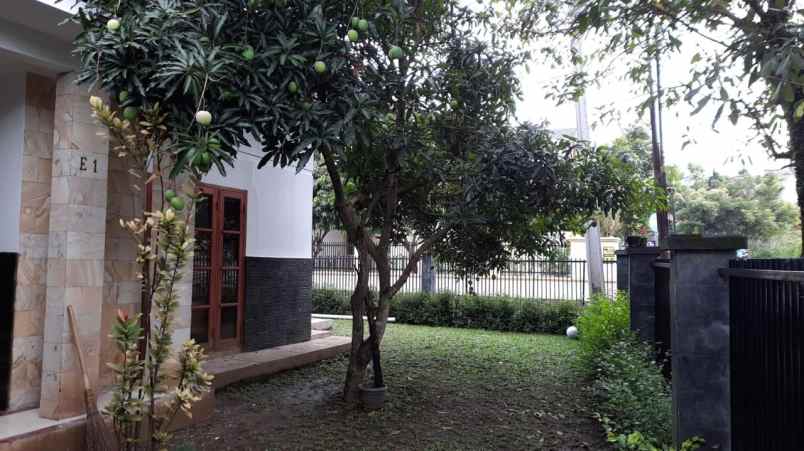 dijual rumah lokasi strategis di jl bumi sariwangi 1