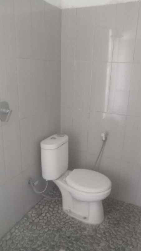 dijual rumah lokasi strategis di jl bumi sariwangi 1