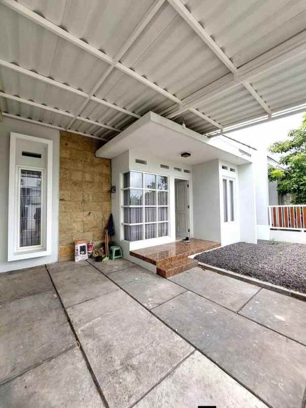 dijual rumah maguwoharjo depok sleman