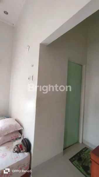 dijual rumah manis dalam komplek di pauh padang