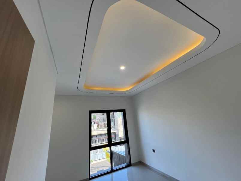 dijual rumah manukan