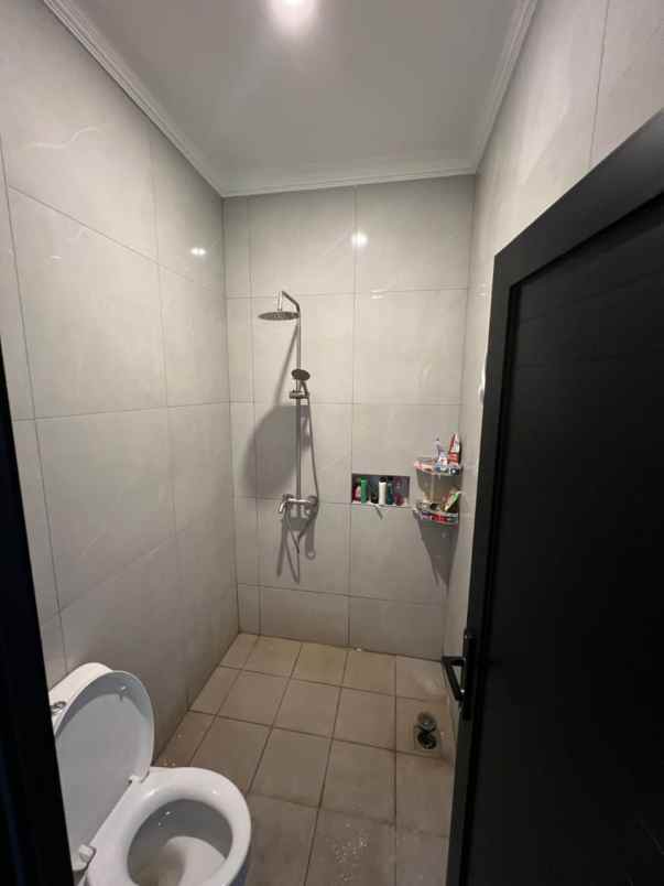 dijual rumah matraman