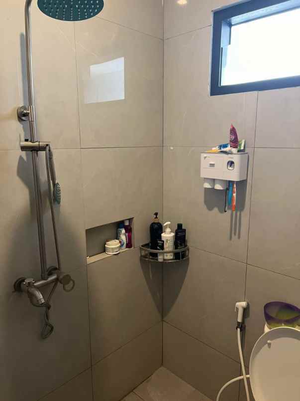 dijual rumah matraman