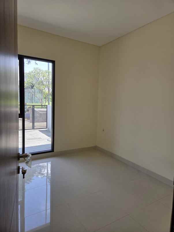 dijual rumah metland puri cipondoh banten