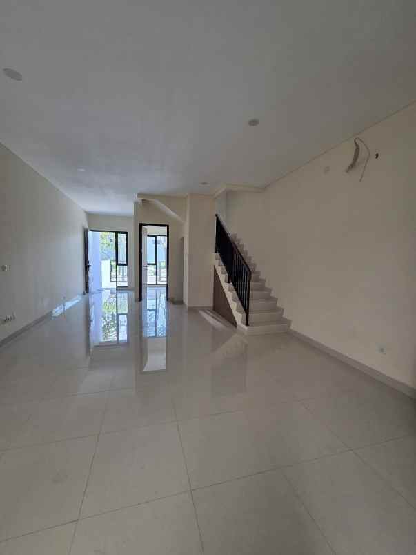 dijual rumah metland puri cipondoh banten