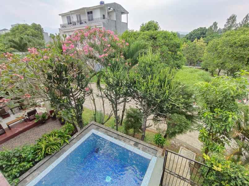 dijual rumah mewah hook sentul city strategis