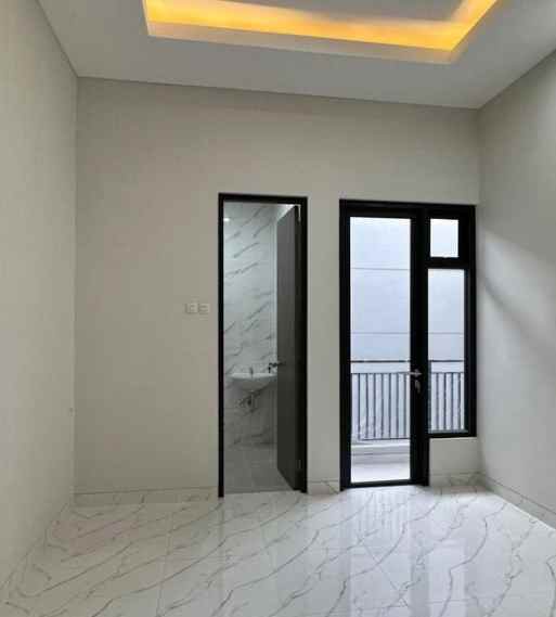 dijual rumah minimalis 2 lantai medokan asri utara