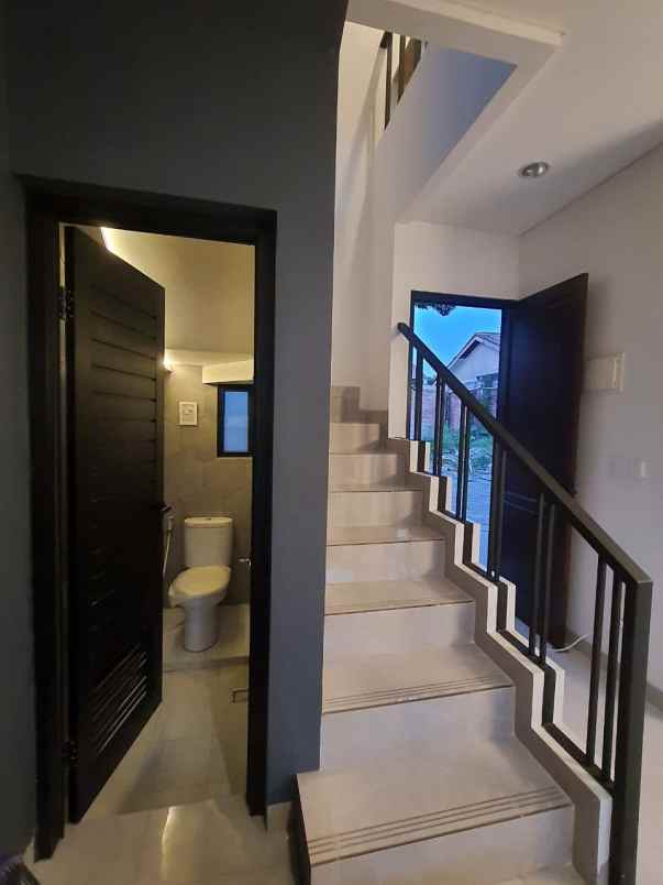 dijual rumah murah free bphtb dekat stasiun depok