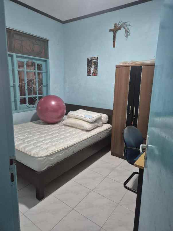 dijual rumah nirwana eksekutif dekat merr upn surabaya