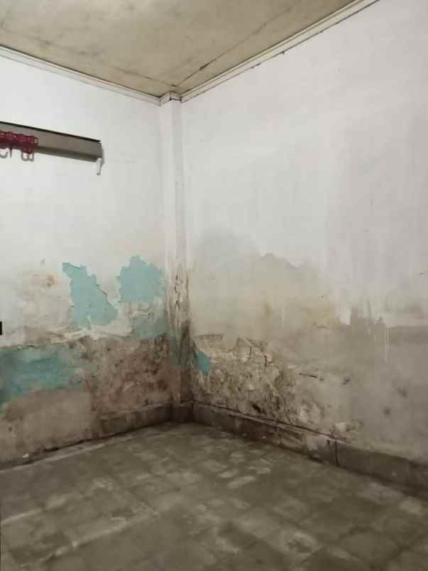 dijual rumah nyengseret