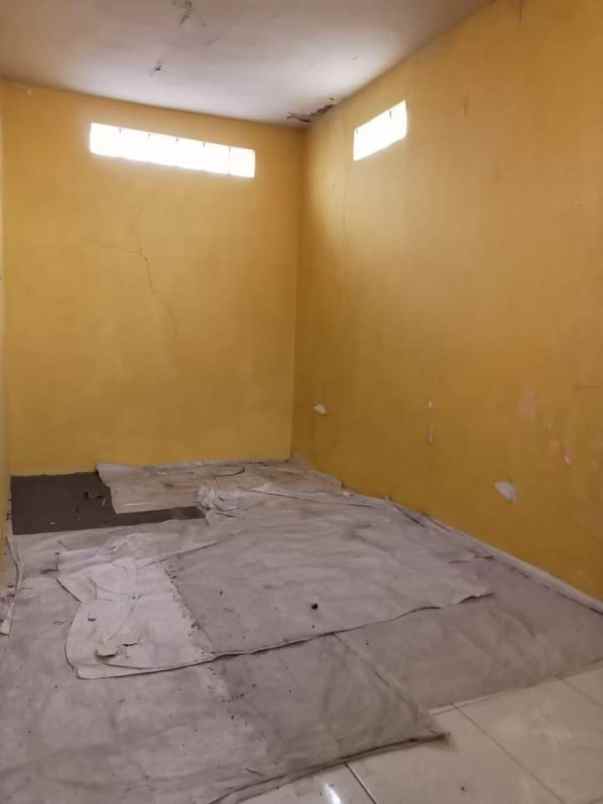 dijual rumah nyengseret