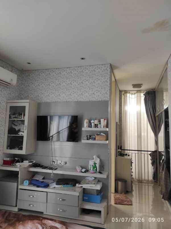 dijual rumah pakuwon city