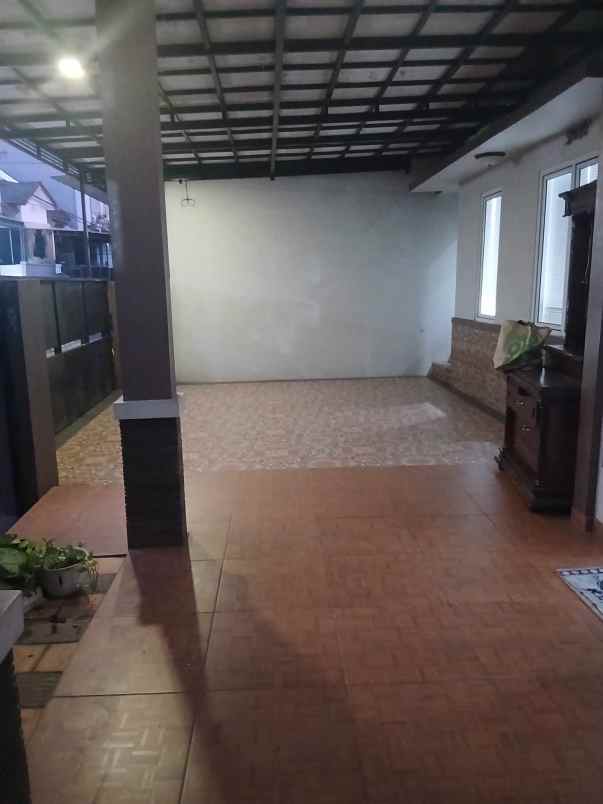 dijual rumah pancoran mas depok