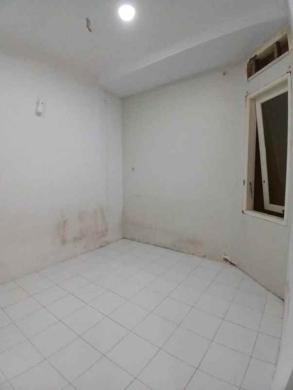 dijual rumah pancoran mas depok