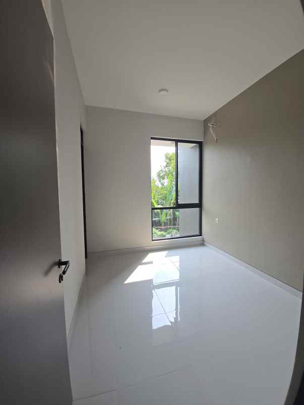 dijual rumah panjang jiwo