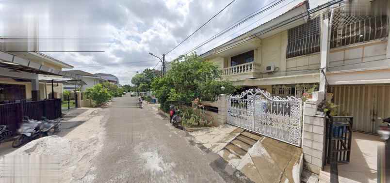 dijual rumah pegangsaan dua