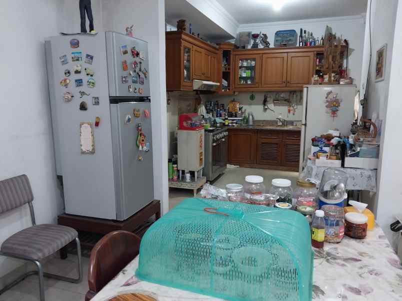 dijual rumah pegangsaan dua