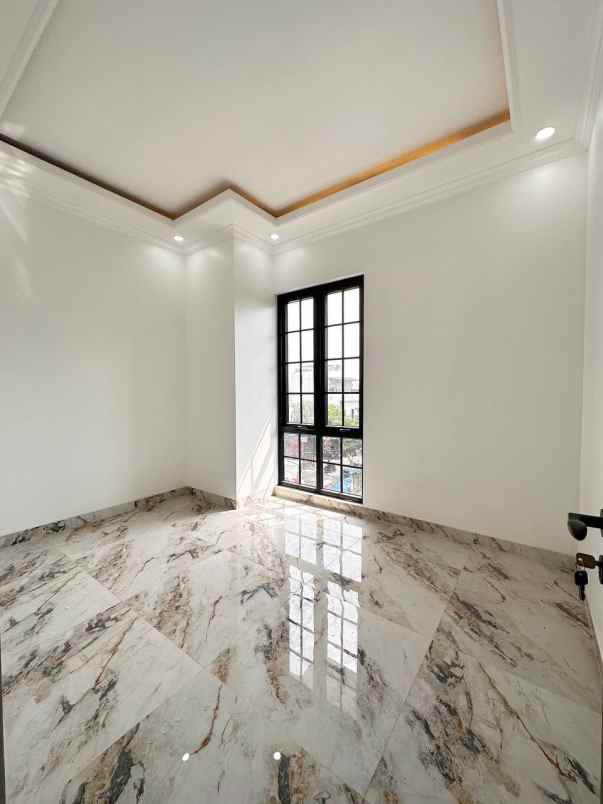 dijual rumah pejaten