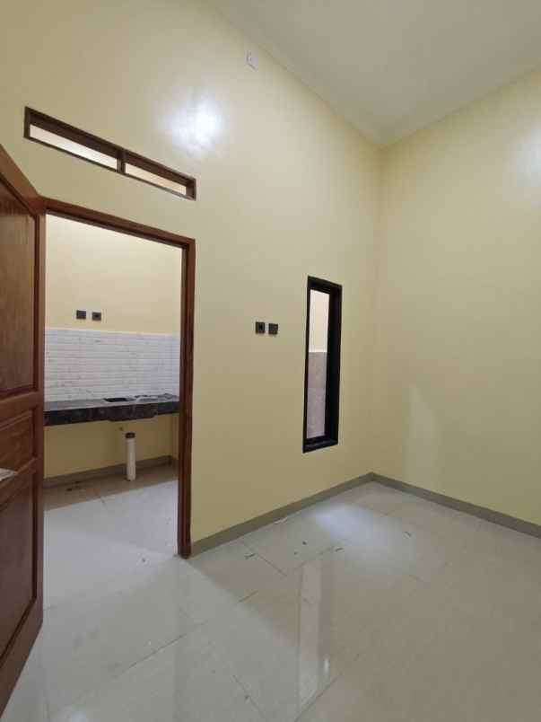 dijual rumah permata hijau permai kota