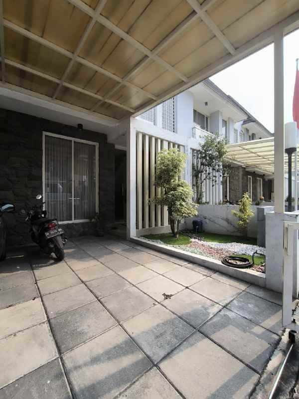 dijual rumah perum natura residence