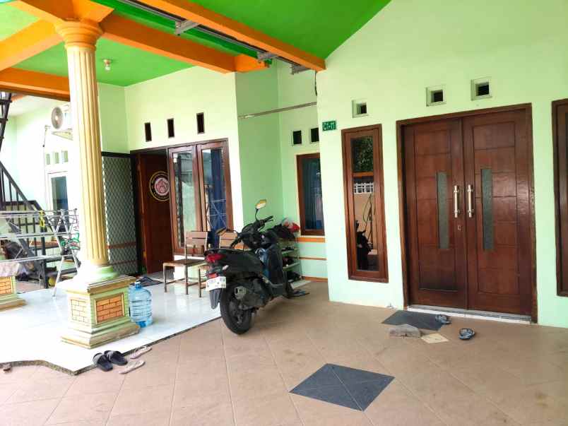 dijual rumah perum taman puspa sidoarjo