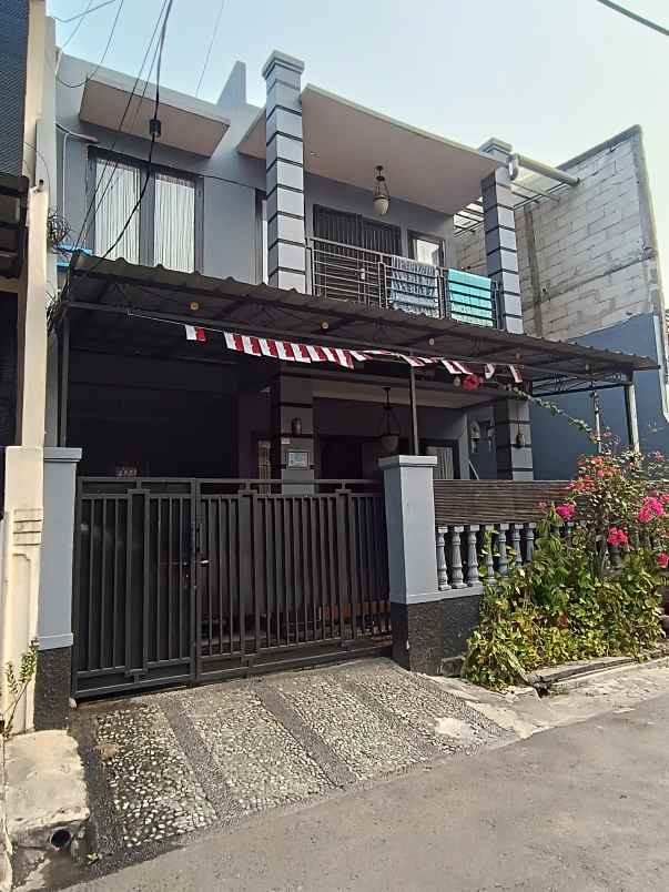 dijual rumah perumahan aneka elok
