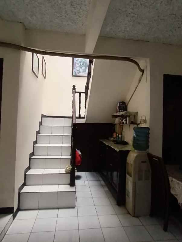 dijual rumah perumahan aneka elok
