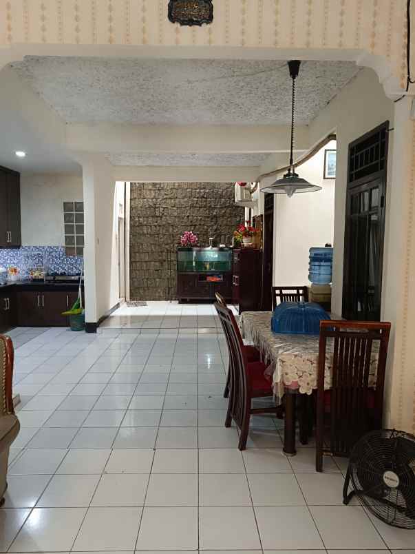 dijual rumah perumahan aneka elok