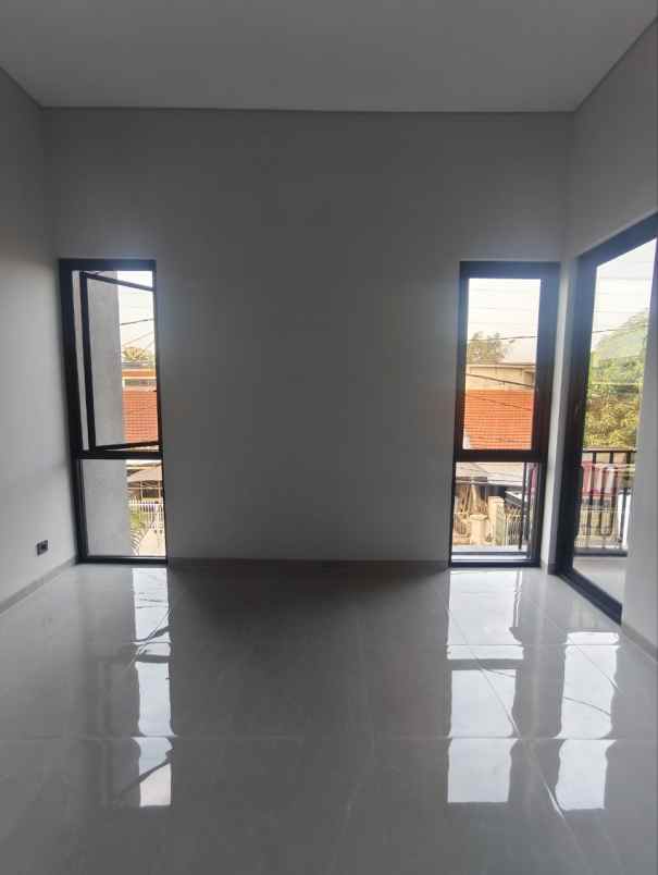 dijual rumah perumahan manyar tirtoasri