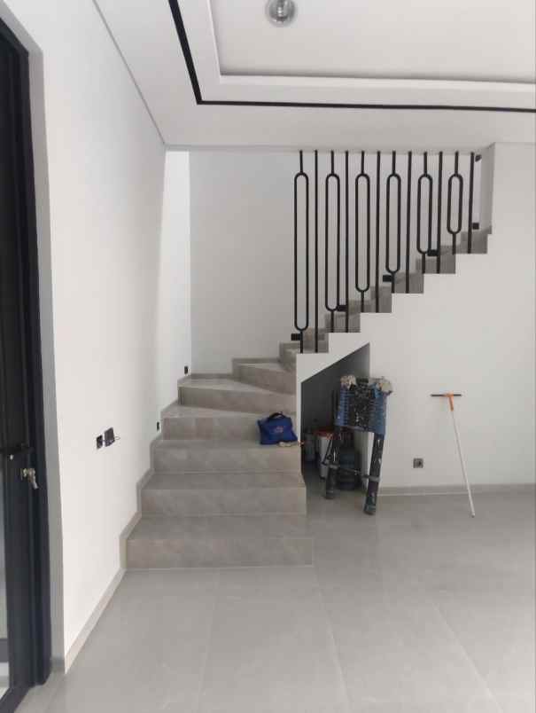 dijual rumah perumahan manyar tirtoasri