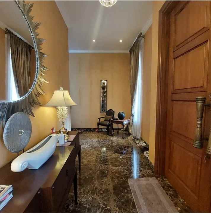 dijual rumah perumahan menteng bintaro